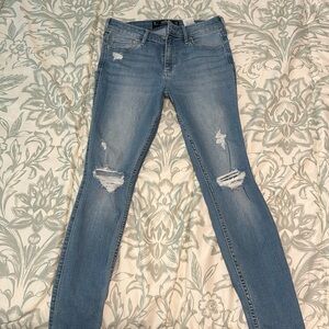 Hollister mid rise crop super skinny jeans size 1s waist 25 length 24
